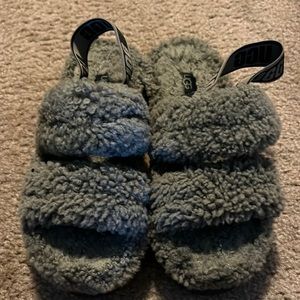 Ugg platform fuzzy Sandal size 7